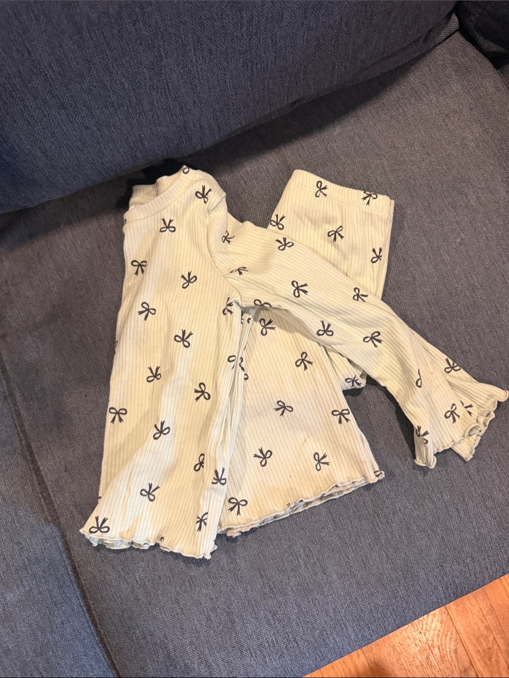 Kids Cream Bow-Print Ribbed Pajama Set